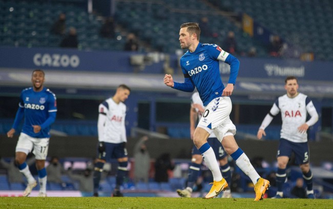 顽强拼劲赢 顽强拼劲赢